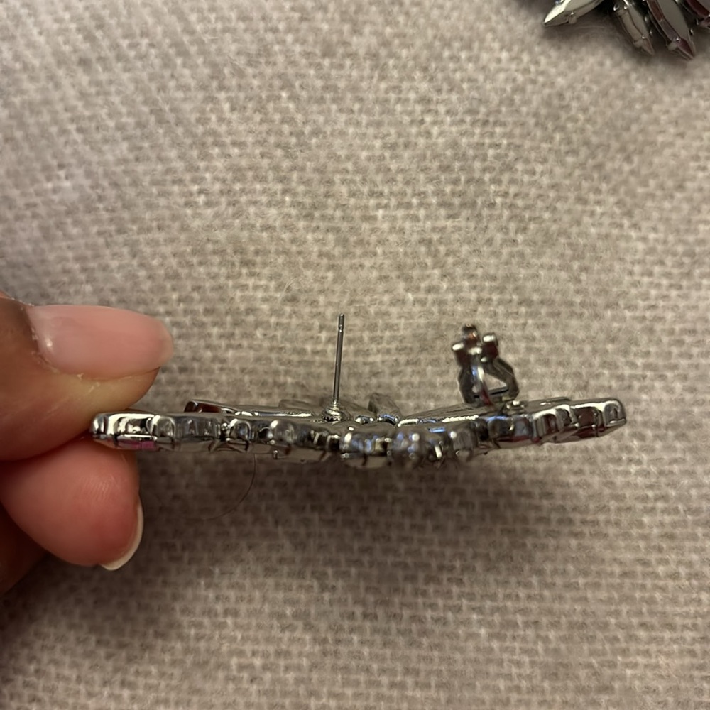 The Roxie Collection Earring Cuffs - Picture 3 of 3